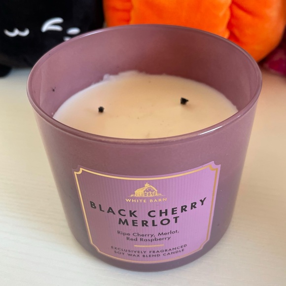 Bath & Body Works ‘Black Cherry Merlot’ 3-Wick Candle - Picture 4 of 4